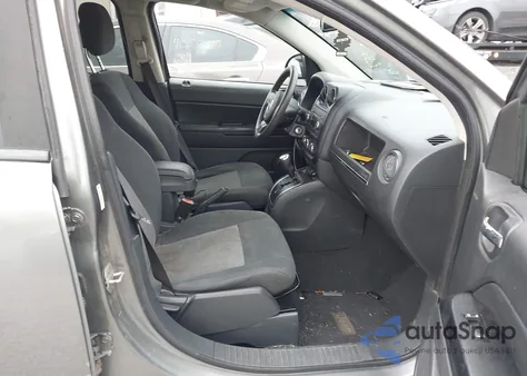 2011 Jeep Compass из США, поврежденный, VIN 1J4NT1FB5BD221417